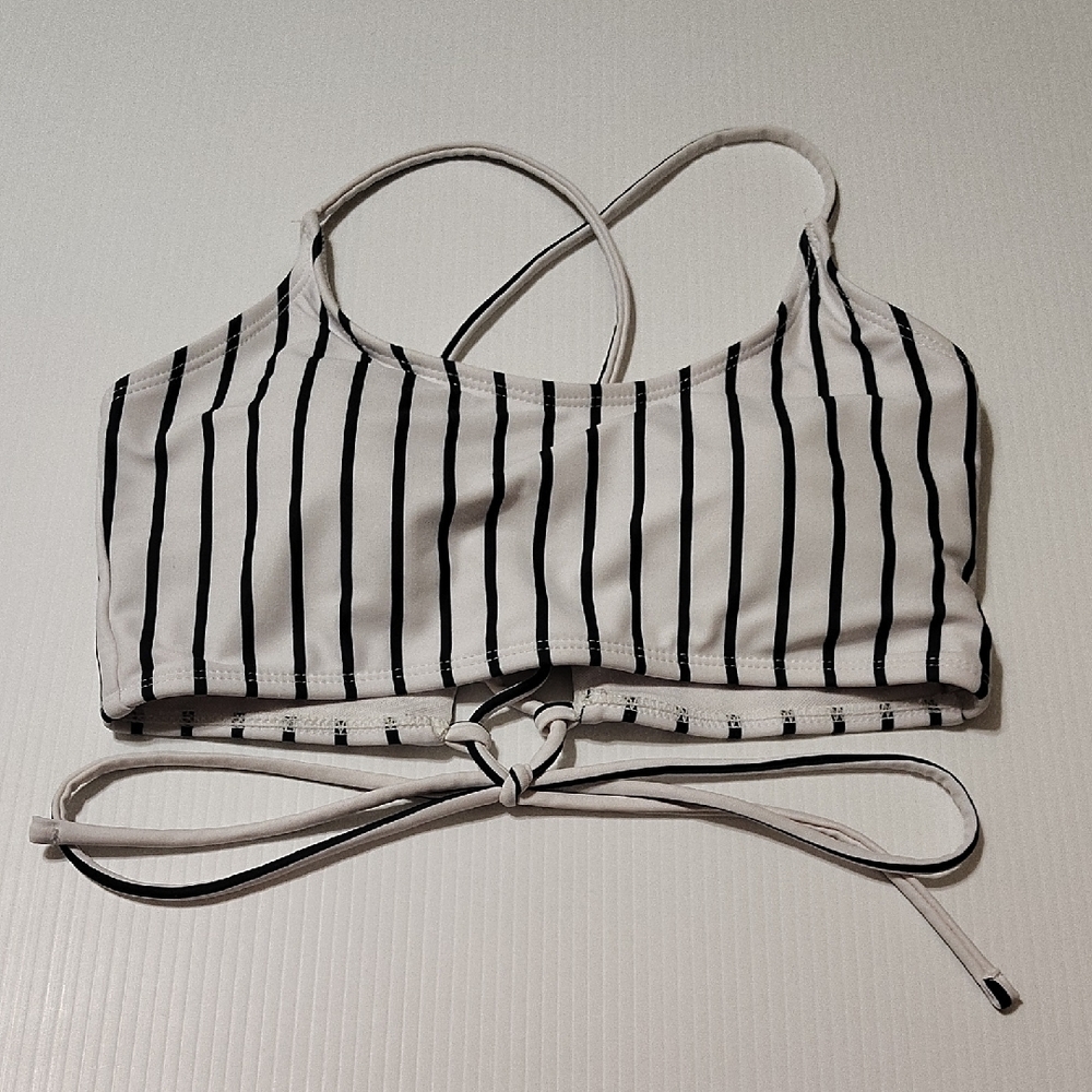 NWOT SHEIN Black & White Striped Bikini Top Size Small